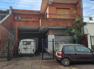 Casa de 5 ambientes, Tres de Febrero · Teodoro Plaza Al 3800
