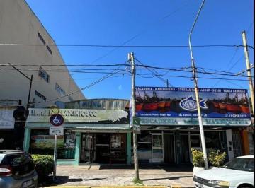 Local comercial · 387m² · Lote en Venta 600 m² Totales (Incluye 2 Locales Al Frente Mas Galpón)