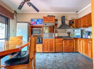 PH · 132m² · 4 Ambientes · PH en Venta en Remedios de Escalada Oeste