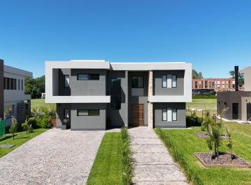 Casa · 280m² · 6 Ambientes · 4 Cocheras · Casa en Venta en Chateau Pilar