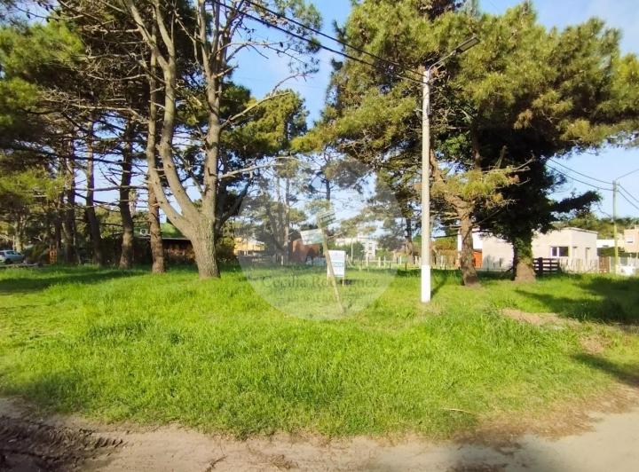 Terreno · 400m²