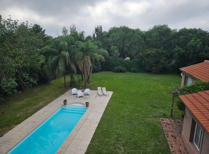 Casa · 385m² · 5 Ambientes · 3 Cocheras