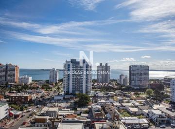 Foto1 · Piso Alto con Vista Panoramica, 1 Dormitorio y Medio en Venta. Punta del Este
