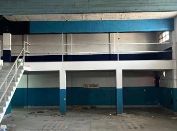 Bodega-Galpón de 10 ambientes, Hurlingham · Inmueble en Block. en Venta. Galpon y 5 Dptos. 2 Amb. Ideal Rentista.