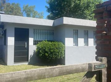 Quinta vacacional · 127m² · 4 Ambientes · 1 Cochera · Casa Quinta 4 Ambientes en El Peligro