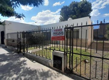 Casa · 110m² · 3 Ambientes · 1 Cochera · Casa en Venta en Neuquen Capital, Neuquén, Patagonia