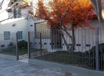 Casa · 290m² · 4 Ambientes · 1 Cochera · Casa en Venta Ubicado en Alta Barda, Neuquén
