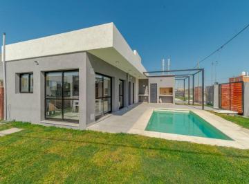 Casa · 44m² · 2 Ambientes · 1 Cochera · Casa en Tierra de Sueños 3