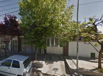 Casa · 450m² · 8 Ambientes · 1 Cochera · Casa en Venta + Local Comercial en Neuquen Capital, Neuquén, Patagonia
