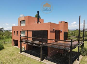 Casa · 210m² · 5 Ambientes · Casa Imponente, Amueblada, Vista Lago Los Molinos Dos Plantas en Potrero de Garay, Barrio Los Espini