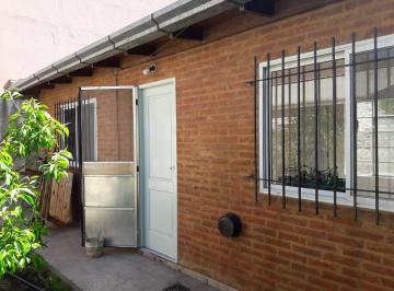 PH en Alquiler de 2 ambientes Bernal Oeste · Alquiler, PH por Pasillo