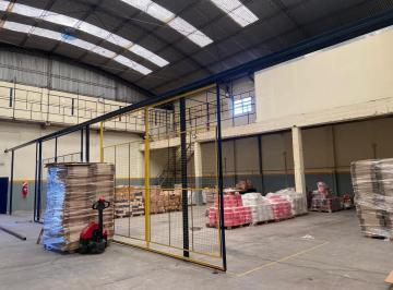 Depósito · 1369m² · 4 Ambientes · 10 Cocheras · Alquiler de Depósito en Berazategui