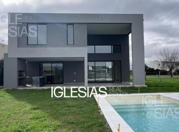 Casa · 227m² · 6 Ambientes · 2 Cocheras · Casa Al Lago en Venta Barrio San Matias Area 5, Escobar