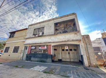 Casa · 157m² · 4 Ambientes · 1 Cochera · Casa en Venta en Lanús Oeste