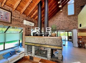 Casa de 5 ambientes, Pilar · Importante Propiedad en Muy Buena Ubicación Sobre 1420 m²