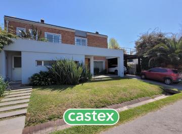 Casa · 270m² · 5 Ambientes · Casa en Venta en Los Lagartos, Pilar