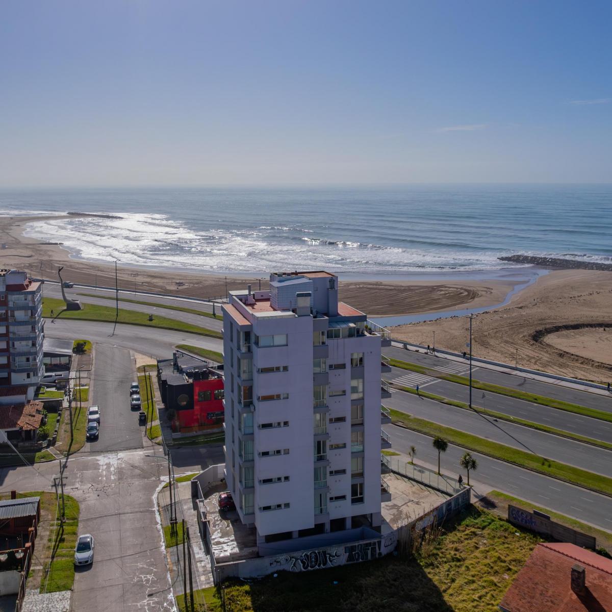 Penthouse único en Parque Luro, 200m², 4 amb, 2 dorm, 2 baños, 2 cocheras
