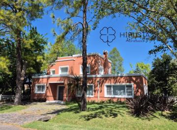 Casa de 7 ambientes, Pilar · Casa en Venta Mayling C. C. - 3 Dorm. - Hirusta Propiedades