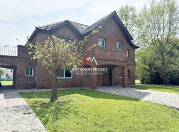 AMN-AMN-3150_2 · Casa en Venta en Los Alcanfores - Pilar