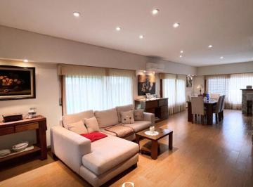 Casa · 310m² · 5 Ambientes · Casa 5 Ambientes en Venta, Centro del Pueblo Los Cardales