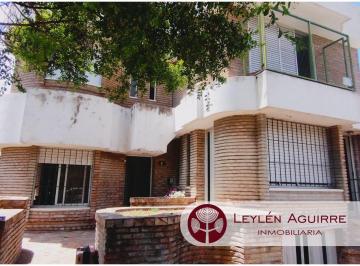 Casa · 257m² · 4 Dormitorios · 1 Cochera · Casa y Departamento en Venta. Apto Edificio. San Lorenzo, Santa Fe
