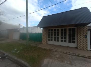 Terreno · 40m² · 2 Ambientes · 1 Cochera · Terreno en Venta con Casa