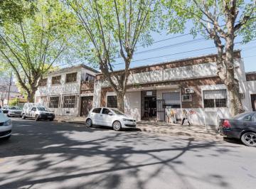 Bodega-Galpón · 2707m² · 12 Ambientes · 18 Cocheras · Único E Inmensurable Lote de 5 Frentes. 43,25 m X 55,94 m