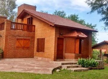 Casa · 160m² · 5 Ambientes · 2 Cocheras · Vendo Casa en Merlo San Luis