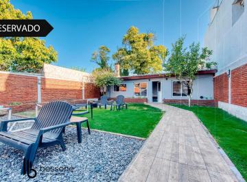 Casa · 239m² · 4 Ambientes · 2 Cocheras · Casa en Pinos de Anchorena