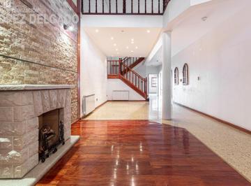 Casa · 350m² · 5 Ambientes · 2 Cocheras · Casa en Villa del Parque