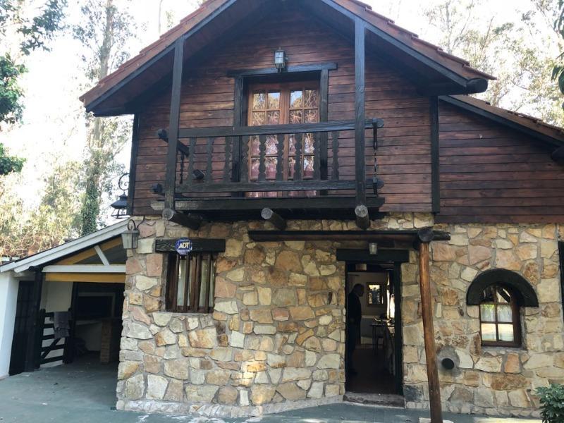 Hermoso chalet, tipo cabaña, en Diagonal Mansilla y Puelches