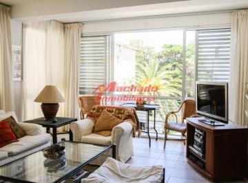 Foto1 · Apartamento en Venta Dos Dorm. y Dependencia de Servicio en Punta del Este