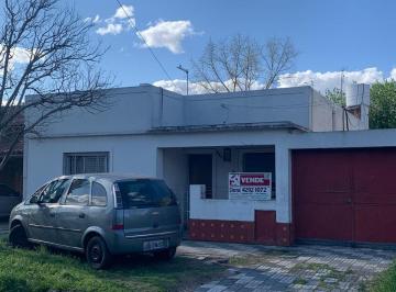 Casa de 3 ambientes, Lomas de Zamora · Casa de 3 Ambientes Sobre Hermoso Lote de 10x 43 m