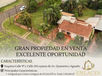 Casa · 176m² · 6 Ambientes · 2 Cocheras · Casa en Venta en Posadas en Barrio Santa Lucia