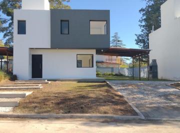 Casa · 135m² · 4 Ambientes · 2 Cocheras · Villa Warcalde - 3 Dorm. - Seguridad - Housing La Reserva Village