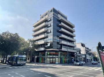Oficina comercial · 147m² · 1 Cochera · Oficina en Alquiler Plantas Abiertas con Vista Al Parque Sarmiento