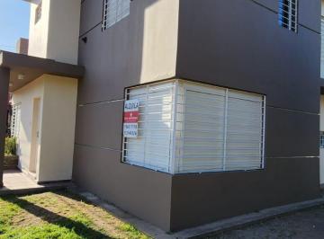 Casa de 7 ambientes, Córdoba · Nuevo Poeta Lugones - Alquiler - Duplex - 3 Dorm. - 3 Baños - Living Comedor Grande - Patio