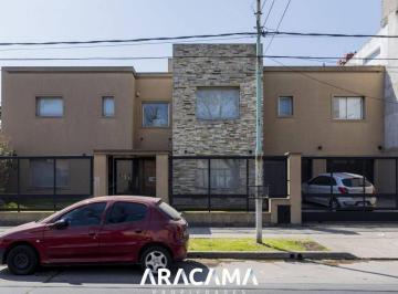 Casa · 250m² · 5 Ambientes · 2 Cocheras · Casa en Venta - Monte Grande