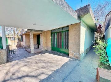Casa · 150m² · 4 Ambientes · 2 Cocheras · Venta Funes Centro Oportunidad Retasada Ideal Institucional Desarrollo Comercial / Usos Multiples