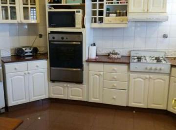 Casa · 200m² · 4 Ambientes · Casa - Lomas de Zamora
