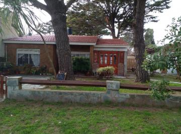 Casa · 85m² · 7 Ambientes · Casa en Venta - 3 Dorm. 1 Baño - 414 m² - Departamento - Mar del Tuyú