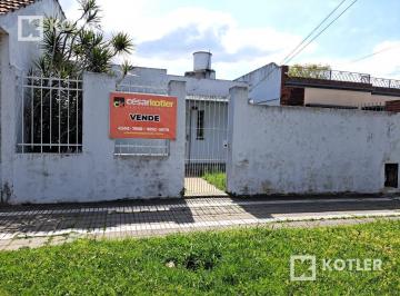 Casa · 25m² · 2 Ambientes · Casa Dos Ambientes con Fondo Libre, Consulte Apto Crédito.