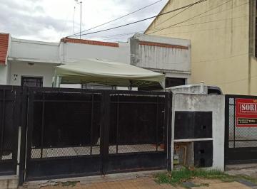 PH de 3 ambientes, Lomas de Zamora · PH Al Frente 3 Ambientes y Cochera. Apto Credito