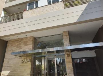 Departamento · 50m² · 2 Ambientes · 1 Cochera · Semipiso 2 Amb Amplio C/cochera, Baulera y Balcon en Lomas!