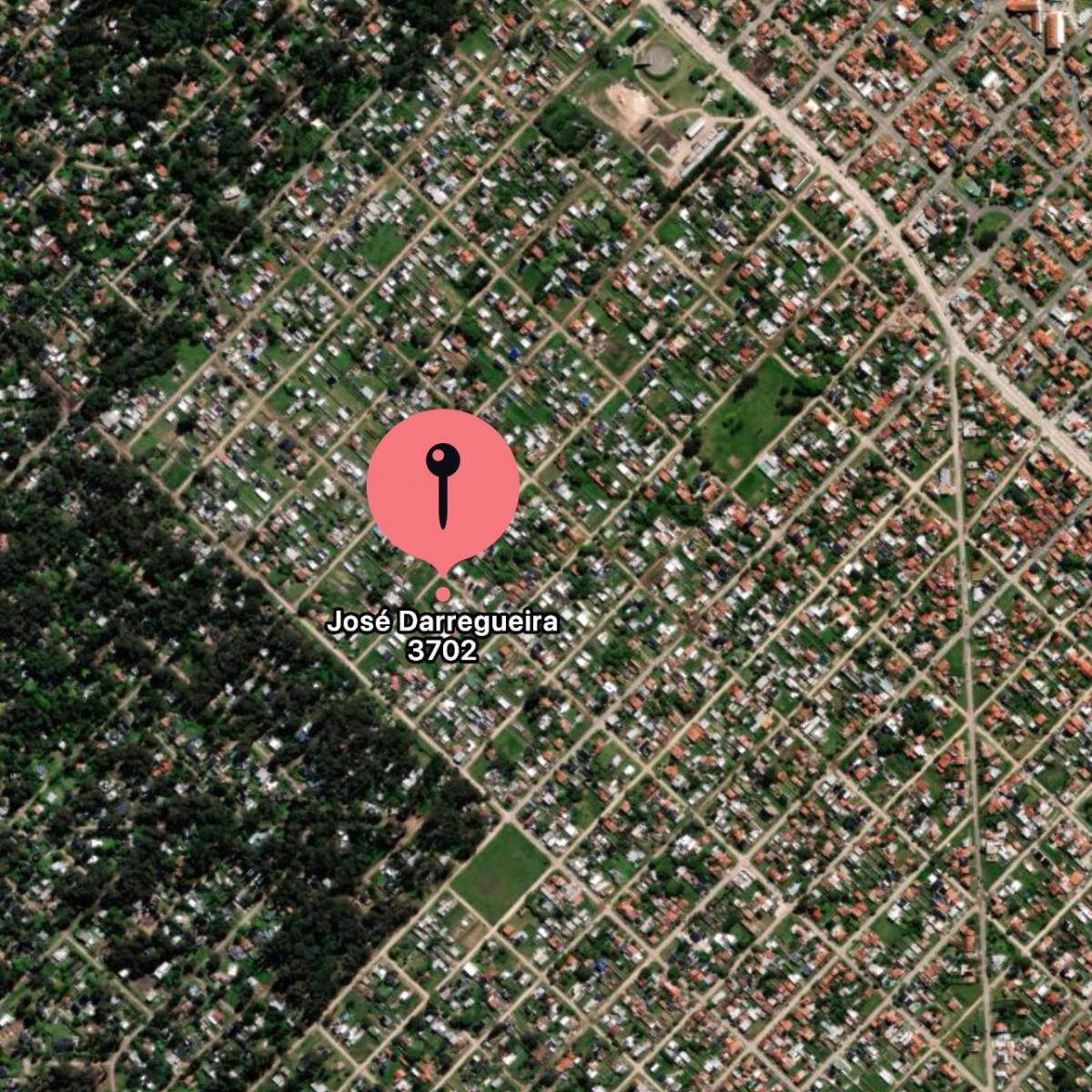 Hermoso lote en esquina. Zona Faro Norte, cerca de el bosque.