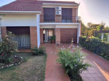 Casa · 164m² · 5 Ambientes · 4 Cocheras · Se Vende Casa en Carlos Paz B Los Manantiales