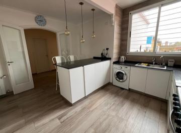 Casa · 220m² · 6 Ambientes · Casa en Venta - 4 Dorm. 2 Baños - 320 m² - Villa Urquiza