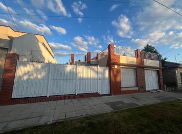 Casa de 3 ambientes, Lanús · Casa Impecable (Toma Parte de Pago)