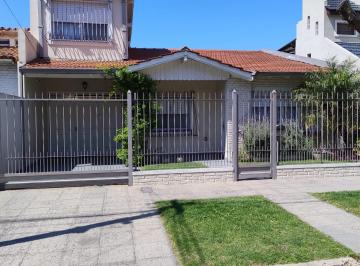 Casa de 5 ambientes, La Matanza · Venta Chalet 5 Ambientes con Pileta, Villa Luzuriaga