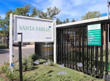 Terreno · 466m² · Oportunidad Lote en Venta en Barrio Santa Emilia, Pilar del Este